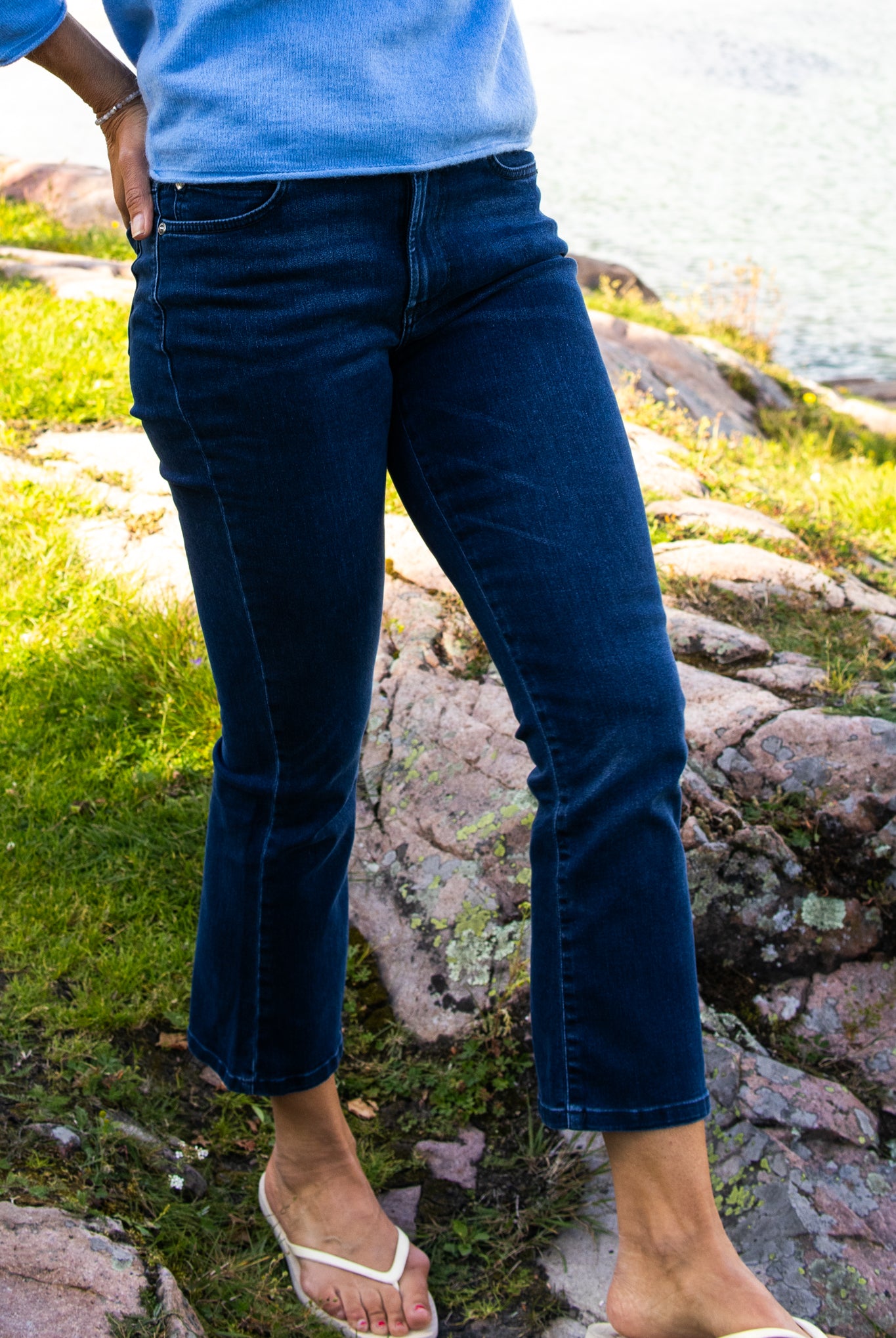 Johanna kick flare - Wash Cool Midnight Blue - Bukser - Helt Dilla AS