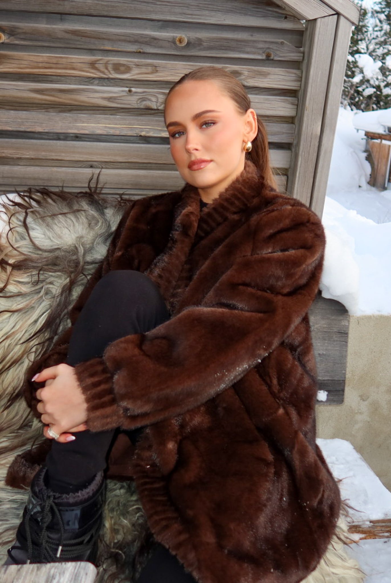 Mythen fuskepelskåpe - Minkbrun - Yttertøy - Helt Dilla AS