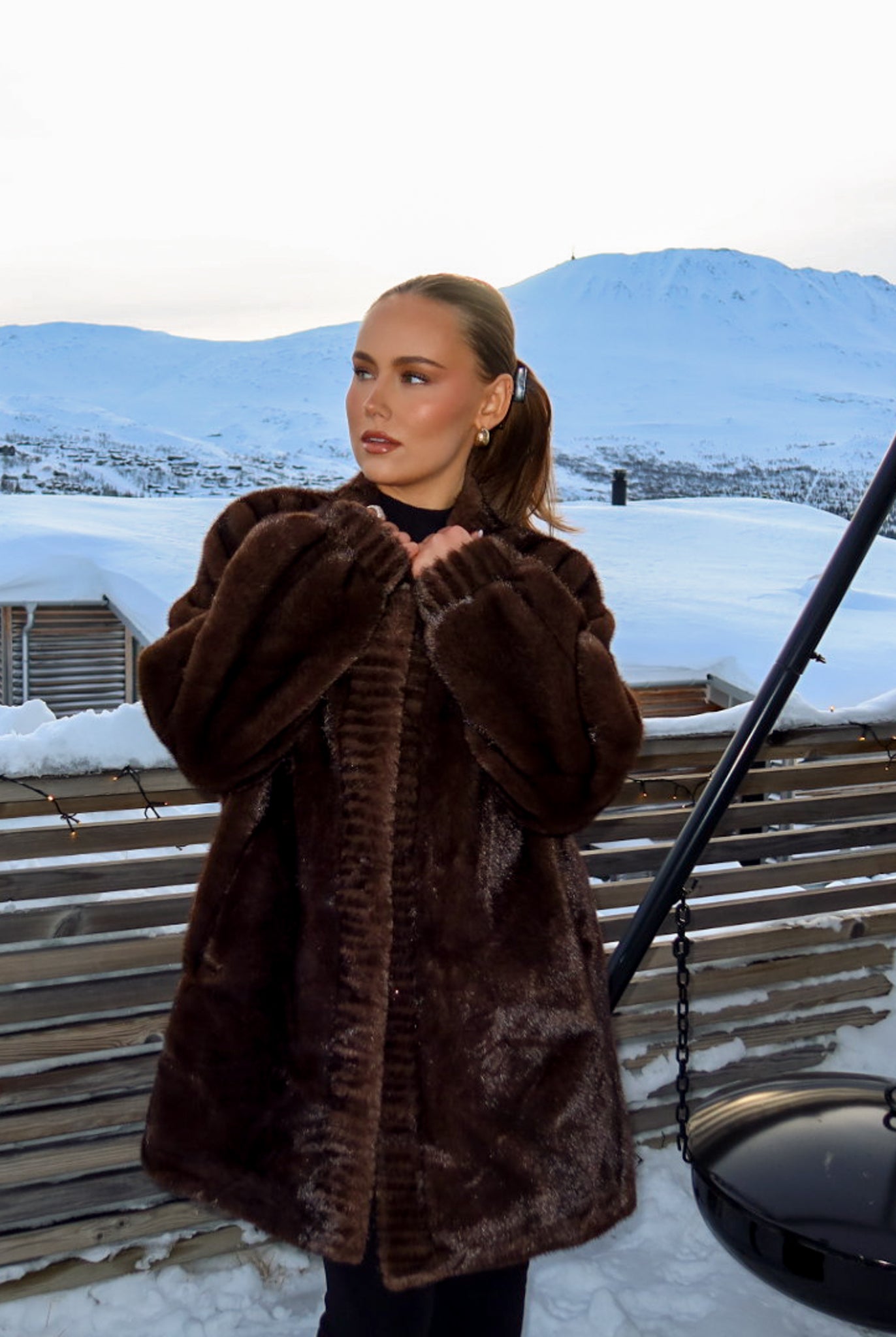 Mythen fuskepelskåpe - Minkbrun - Yttertøy - Helt Dilla AS