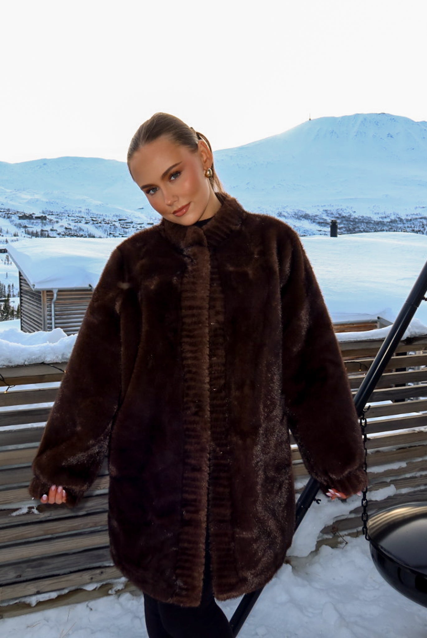 Mythen fuskepelskåpe - Minkbrun - Yttertøy - Helt Dilla AS