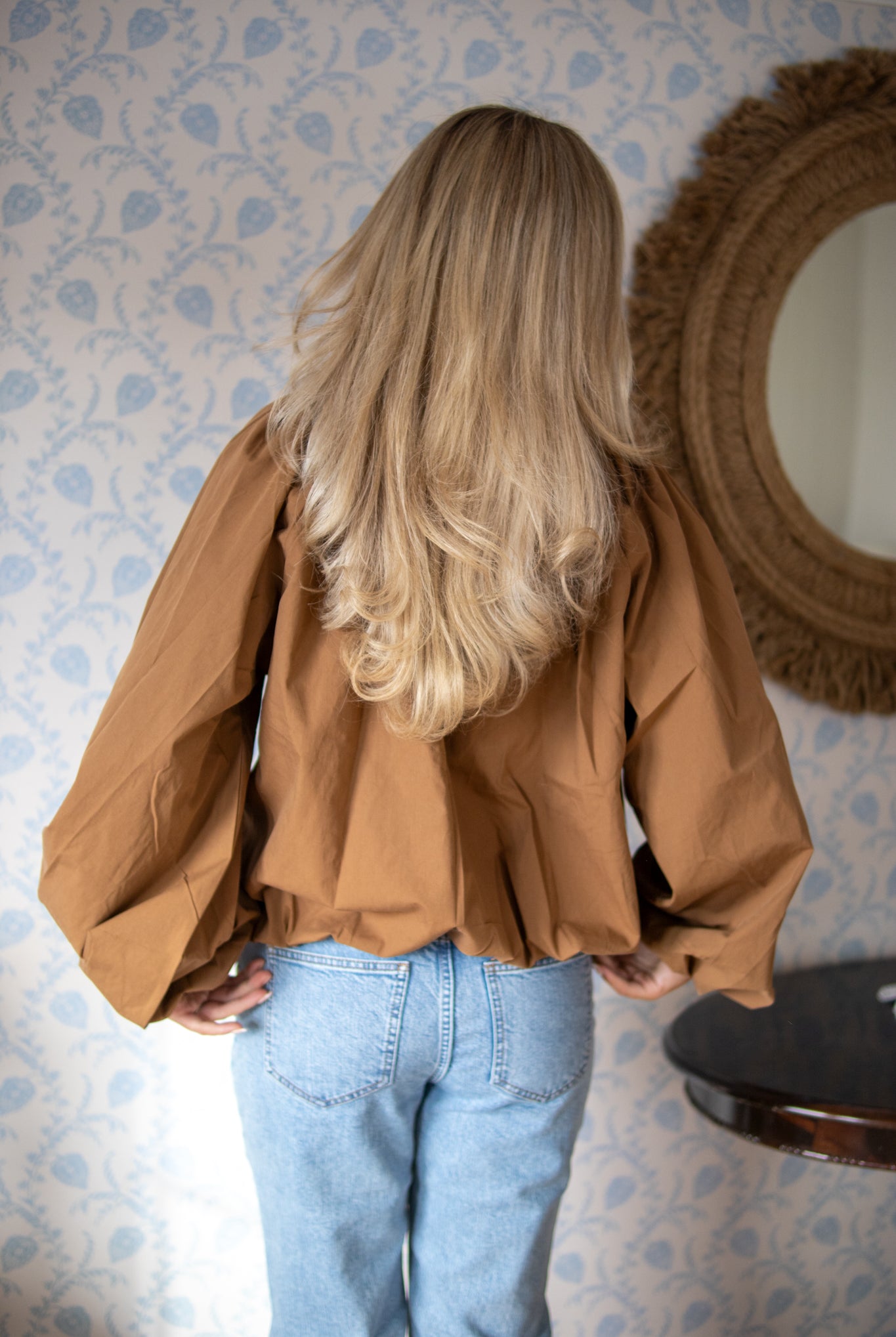 Bluse med snøring - Brun - Topp - Helt Dilla AS