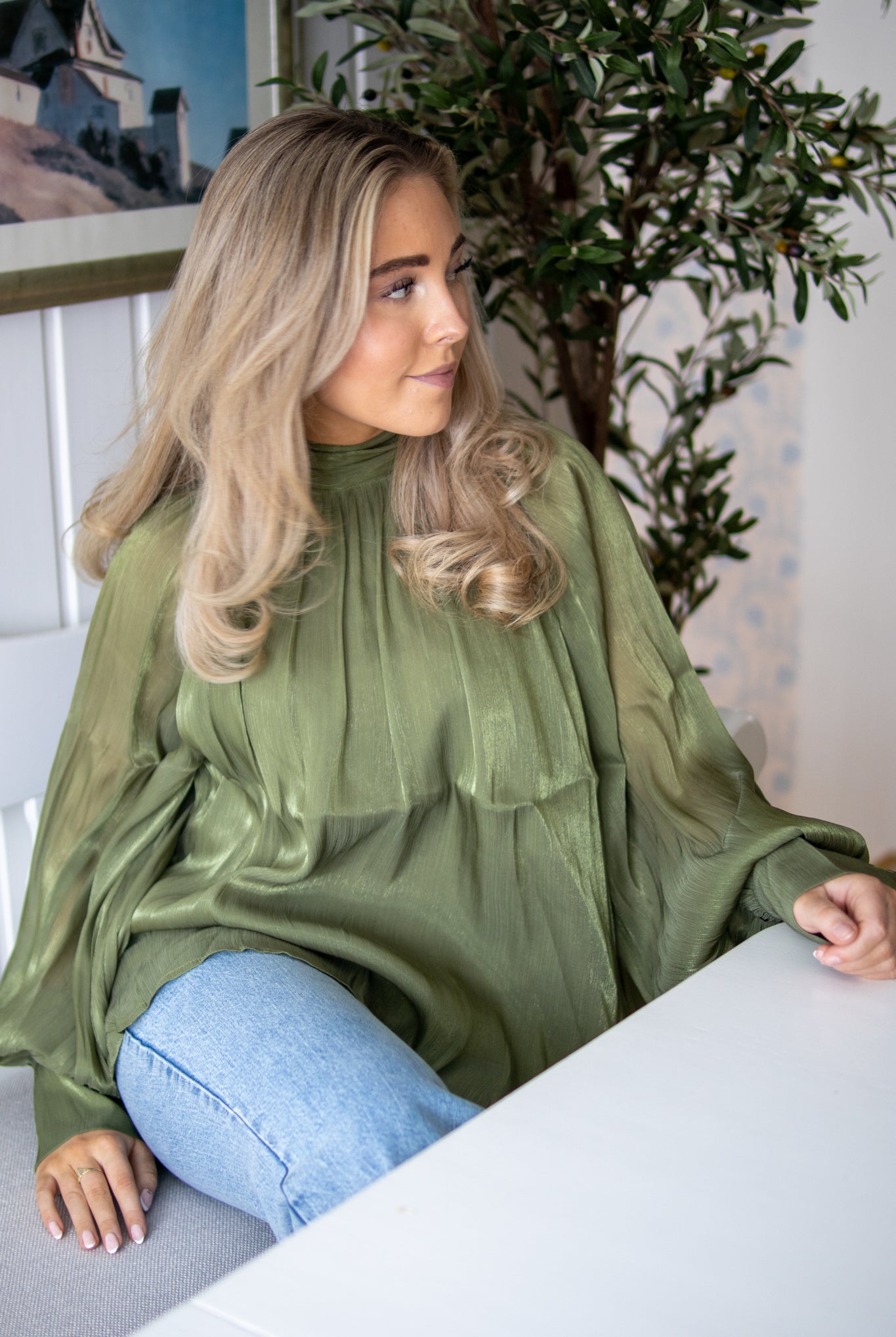 Bluse med knyting - Olive - Topp - Helt Dilla AS