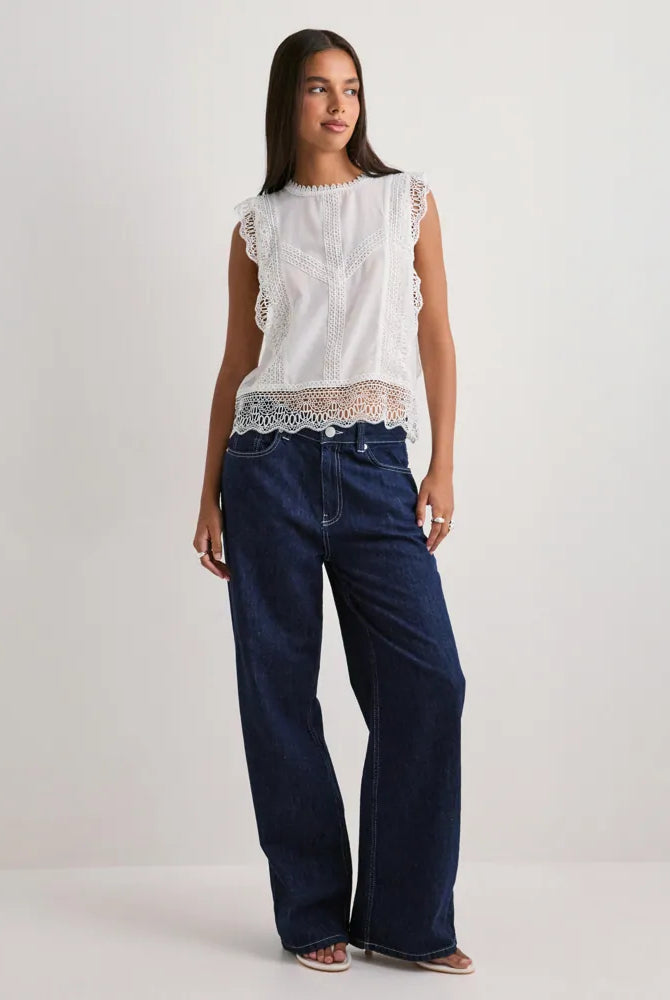 Samia Lace Top - white - Bluser - Helt Dilla AS