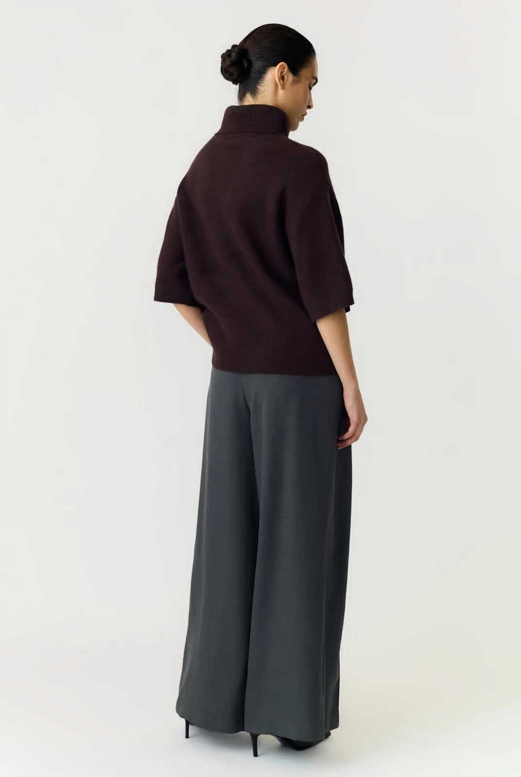 Emila 2/4 Wool Knit Pullover - Coffee Bean - Topp - Helt Dilla AS
