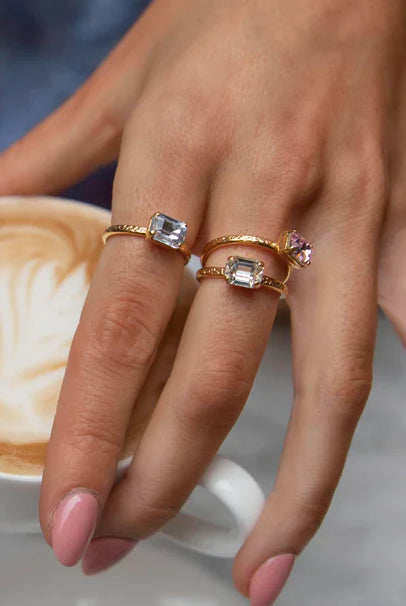 Naya Ring - Gold/ Crystal - Tilbehør - Helt Dilla AS