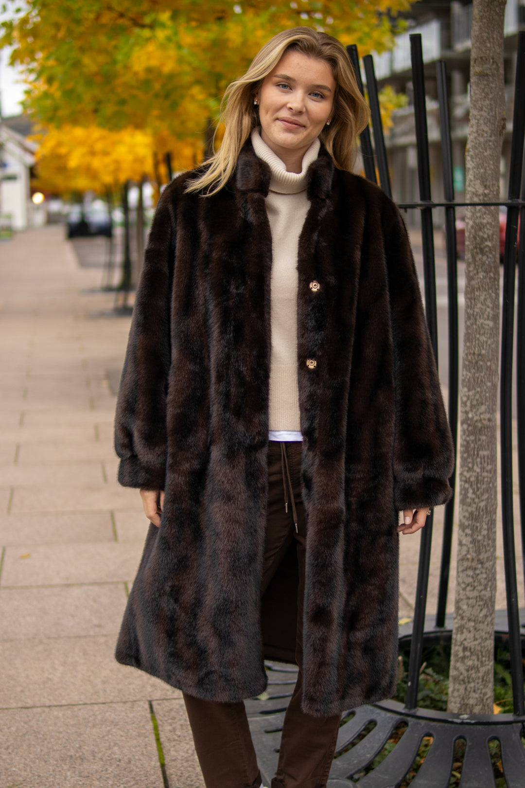 Zermatt  fuskepelskåpe - Minkbrun - Yttertøy - Helt Dilla AS