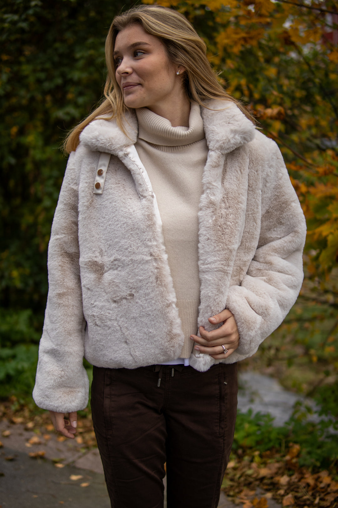 Winda fuskepelsjakke - Oyster Gray - Yttertøy pelsjakke - Helt Dilla AS