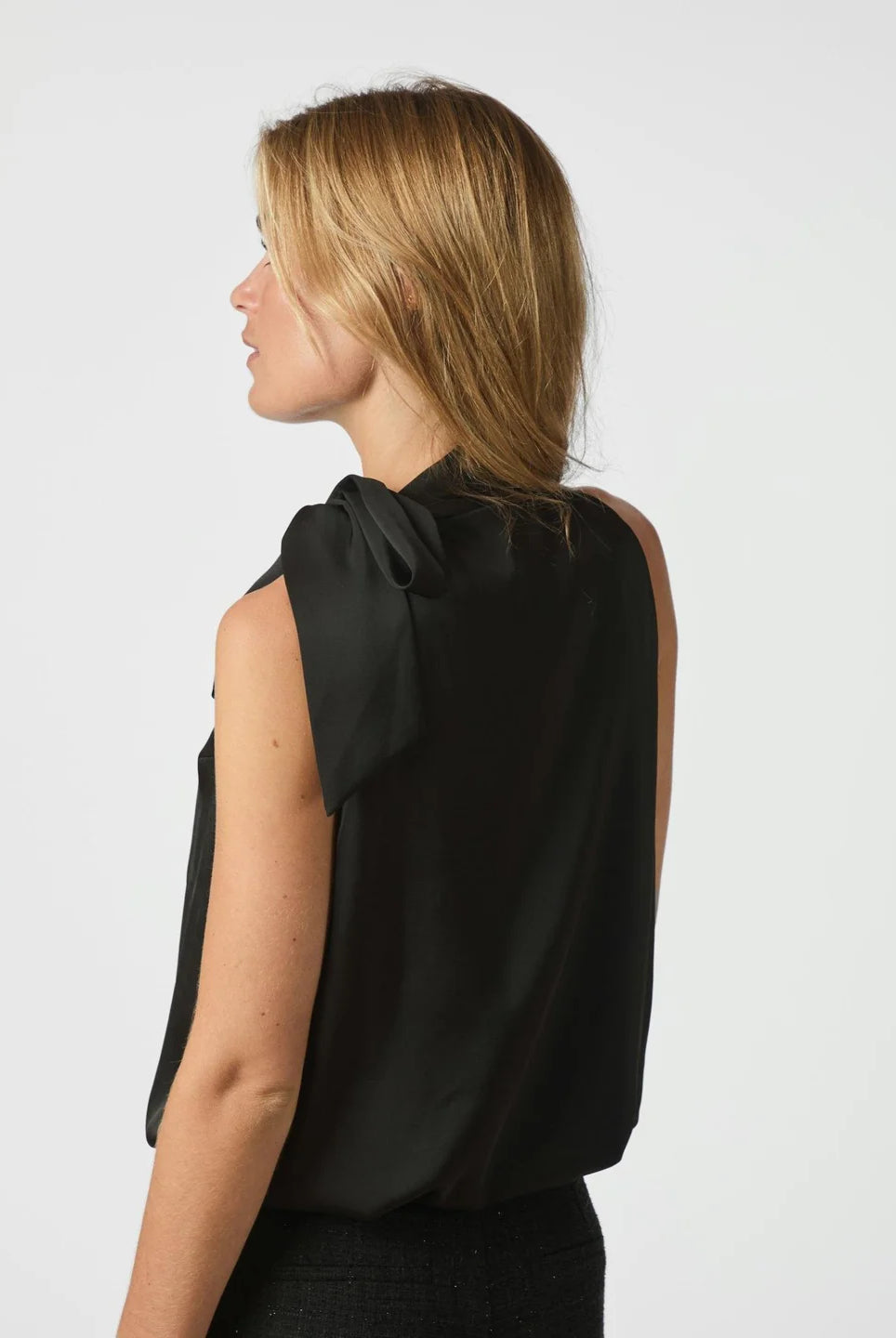 Veda Drapy Satin Top - Bluser - Helt Dilla AS