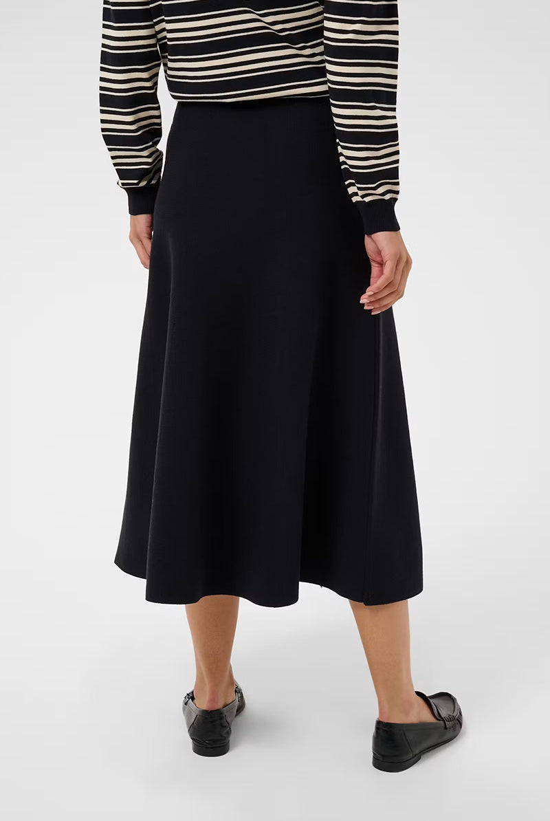 Vikesa PW Flared Skirt - Svart - Bukser - Helt Dilla AS