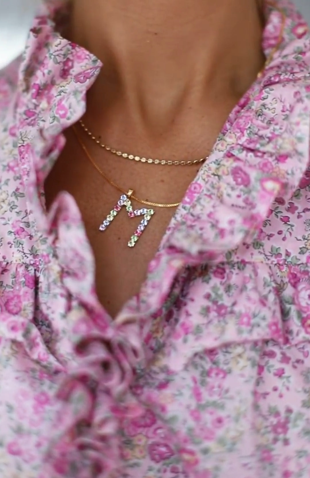 Letter necklace rainbow gold - 50cm - Helt Dilla AS