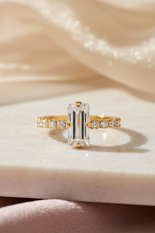 Lucy Ring gold / Crystal - Tilbehør - Helt Dilla AS