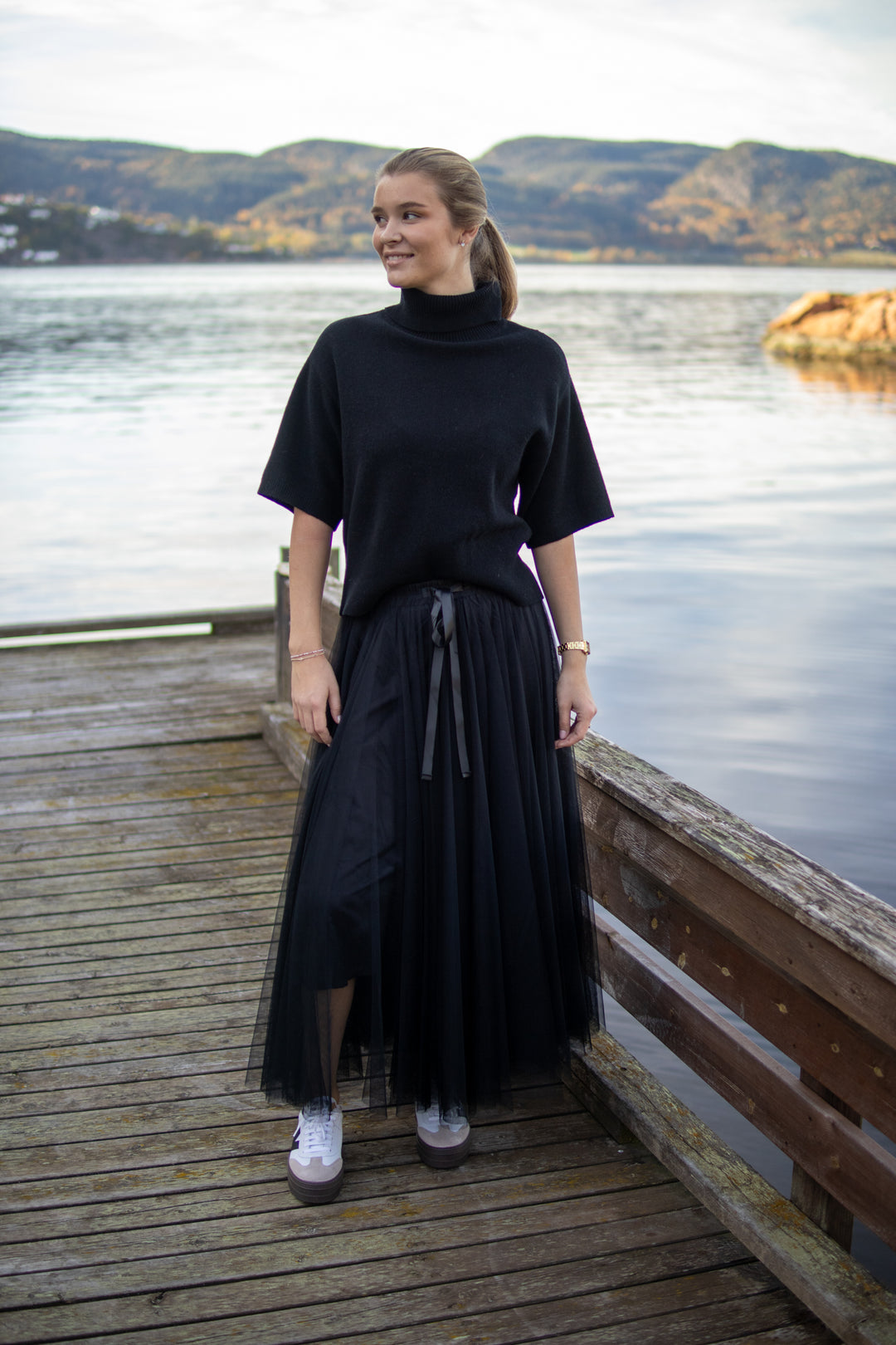 Emila 2/4 Wool Knit Pullover - Svart - Singlet, Topper & T-skjorter - Helt Dilla AS