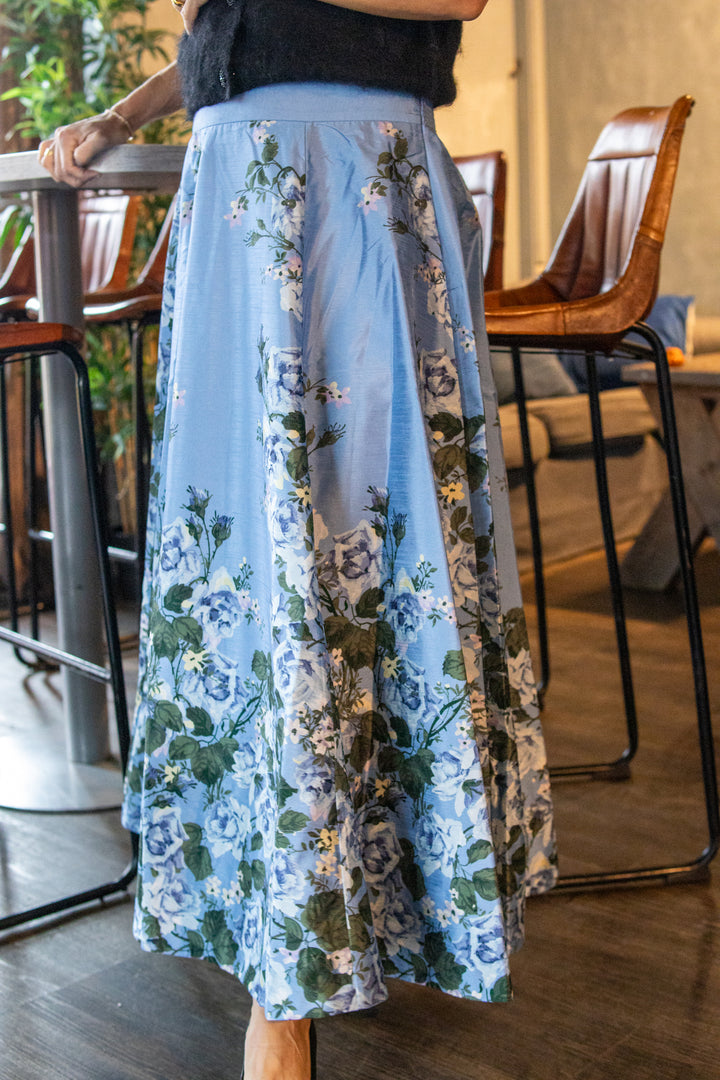 Tafetta Maxi Skirt - Azure Garden - Skjørt - Helt Dilla AS