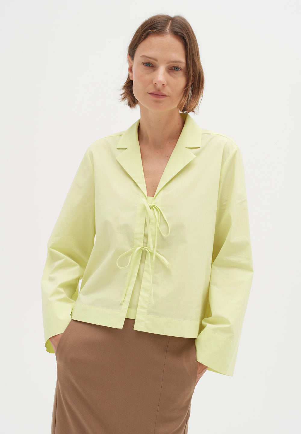 Helve cropped shirt - Lime Sorbet - Skjorter - Helt Dilla AS