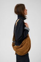 Rasida Suede Bumbag - Tobacco Brown - Tilbehør - Helt Dilla AS