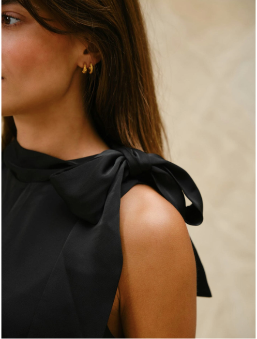 Veda Drapy Satin Top - Bluser - Helt Dilla AS