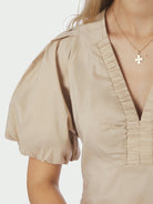 Illana Poplin Dress - Dark Sand - Kjoler - Helt Dilla AS