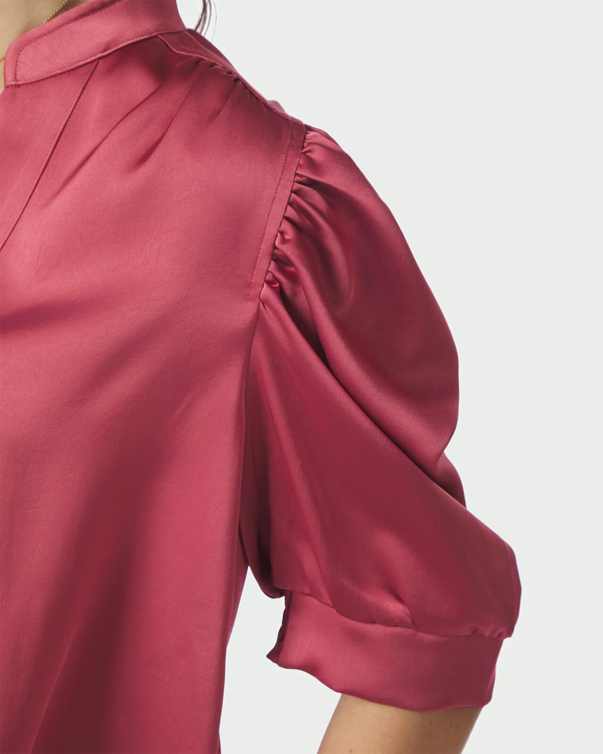 Roella Heavy Sateen Blouse - Cherry Pink - Bluser - Helt Dilla AS