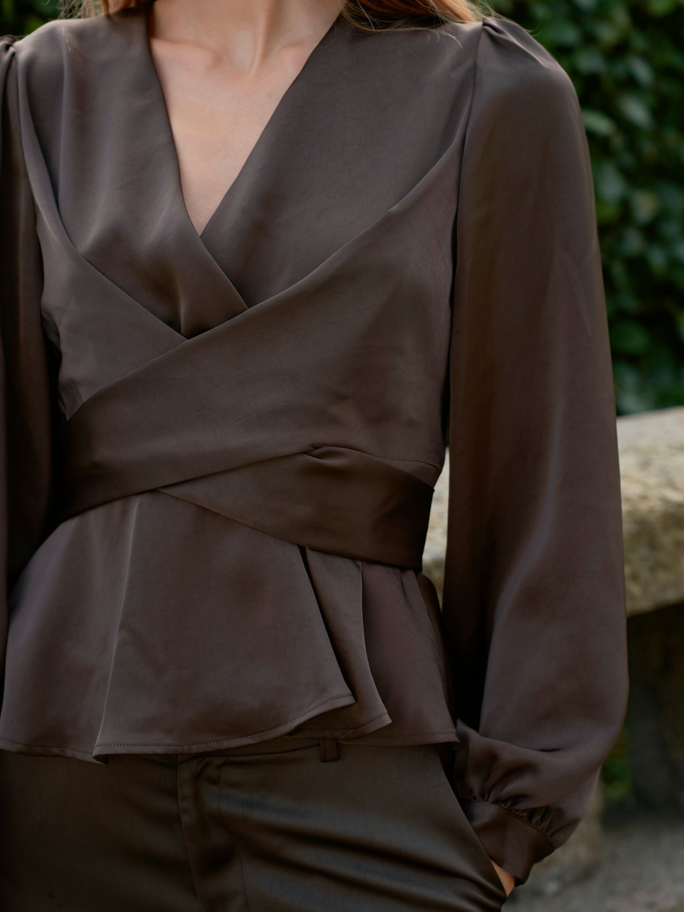 Rista Heavy Sateen Blouse - Dark brown - Bluser - Helt Dilla AS