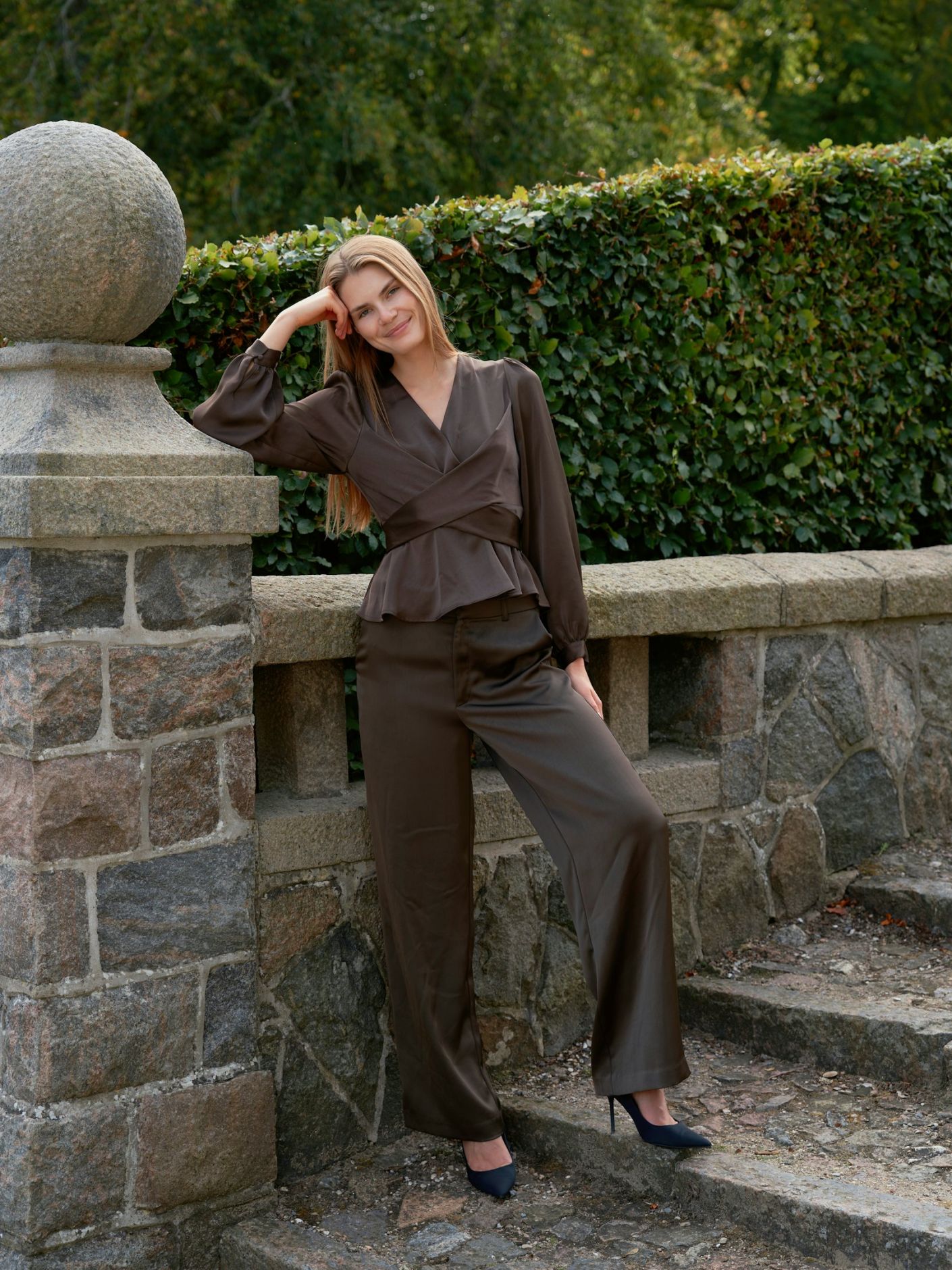 Rista Heavy Sateen Blouse - Dark brown - Bluser - Helt Dilla AS