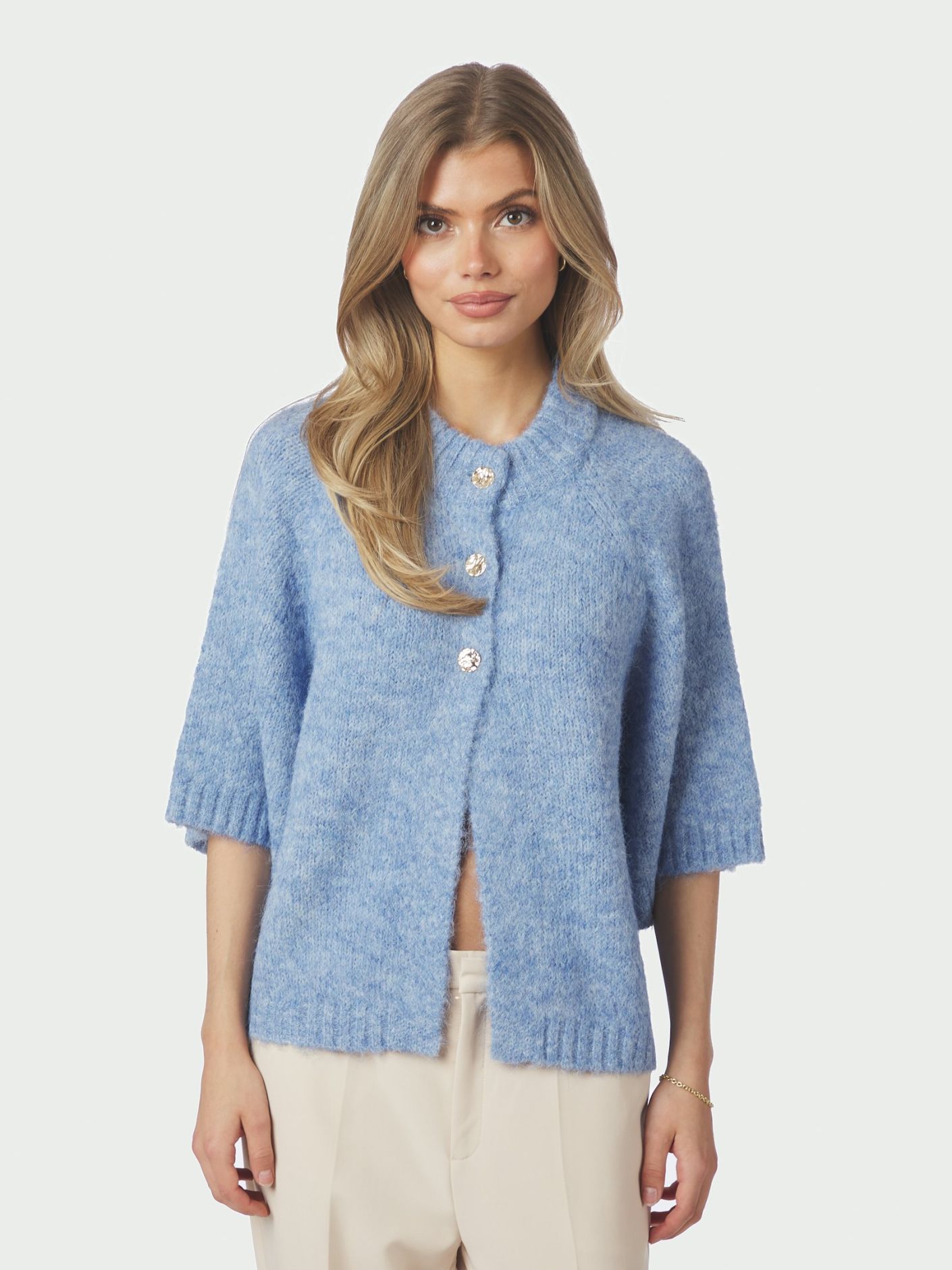 Benuta Fluffy Knit Cardigan - Dusty Blue - Cardigans - Helt Dilla AS
