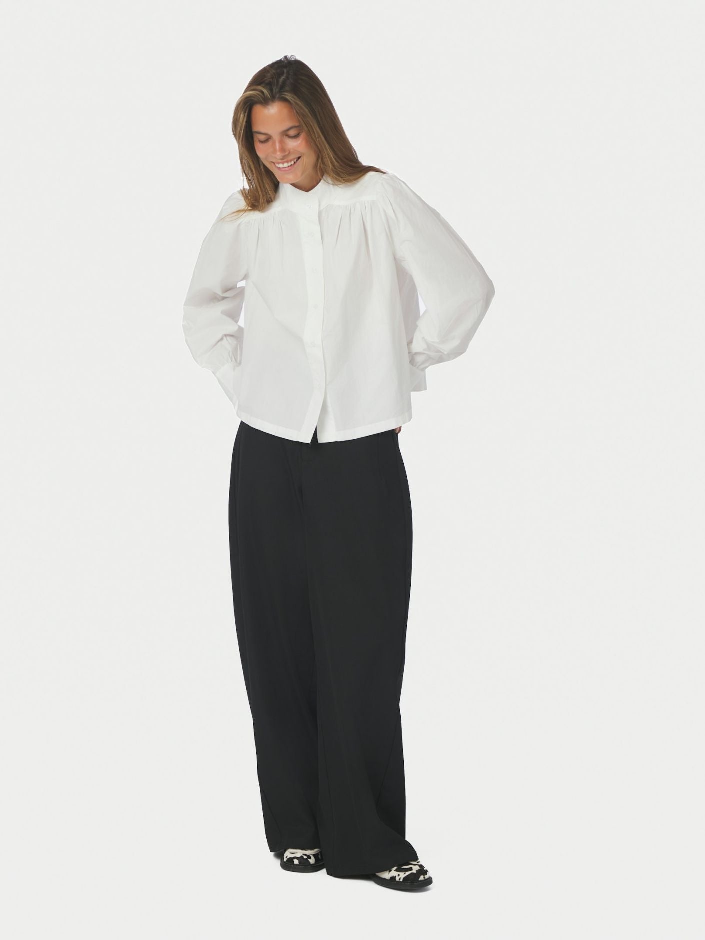 Melya Poplin Shirt - White - Bluser - Helt Dilla AS