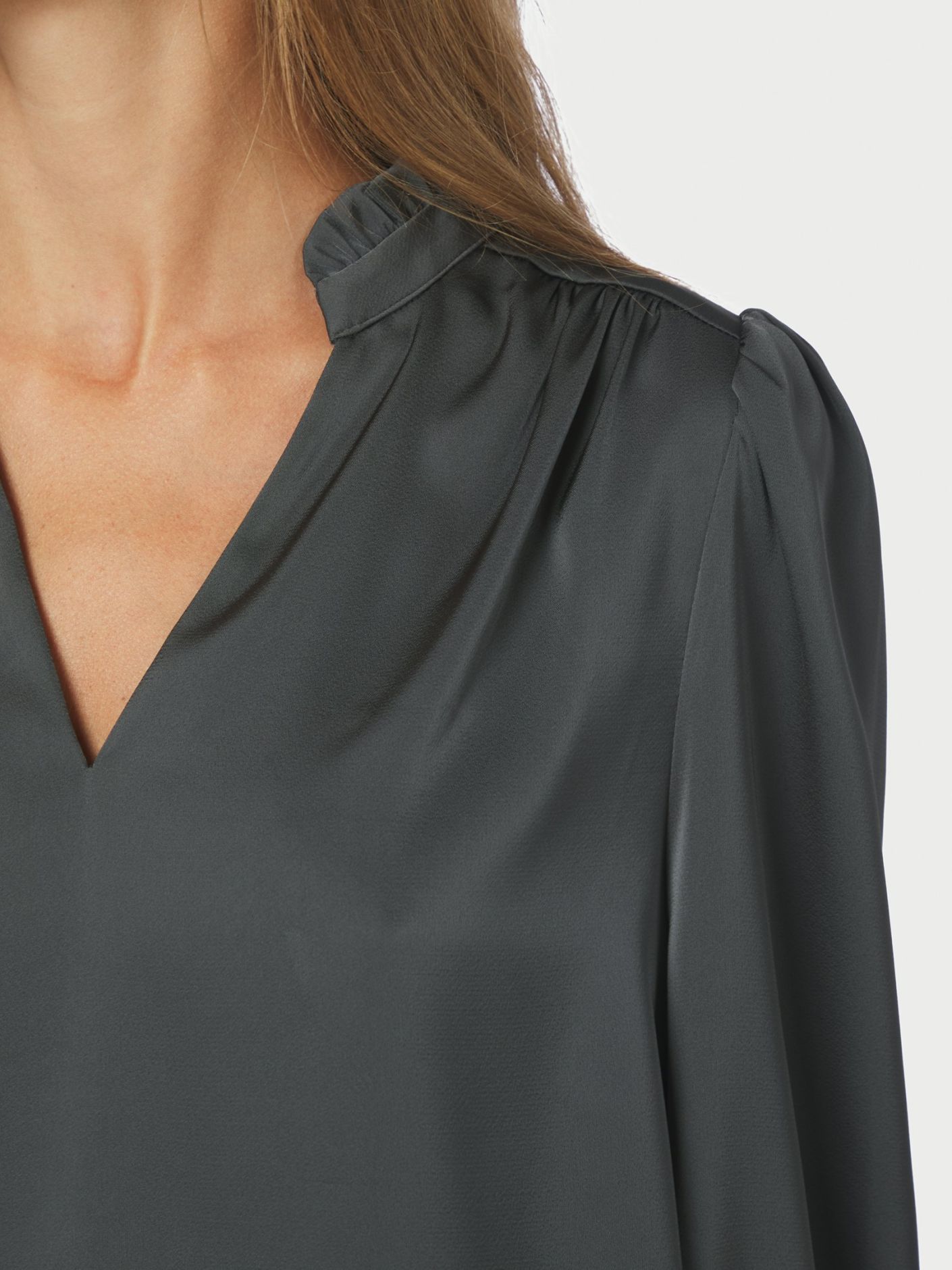Amara Heavy Sateen Bedaz Blouse - Antracit - Bluser - Helt Dilla AS
