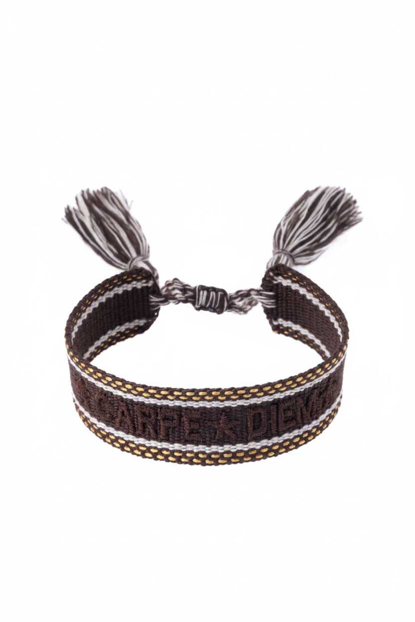 Woven Friendship Bracelet - "Carpe Diem" - Chocolate Brown - Tilbehør - Helt Dilla AS