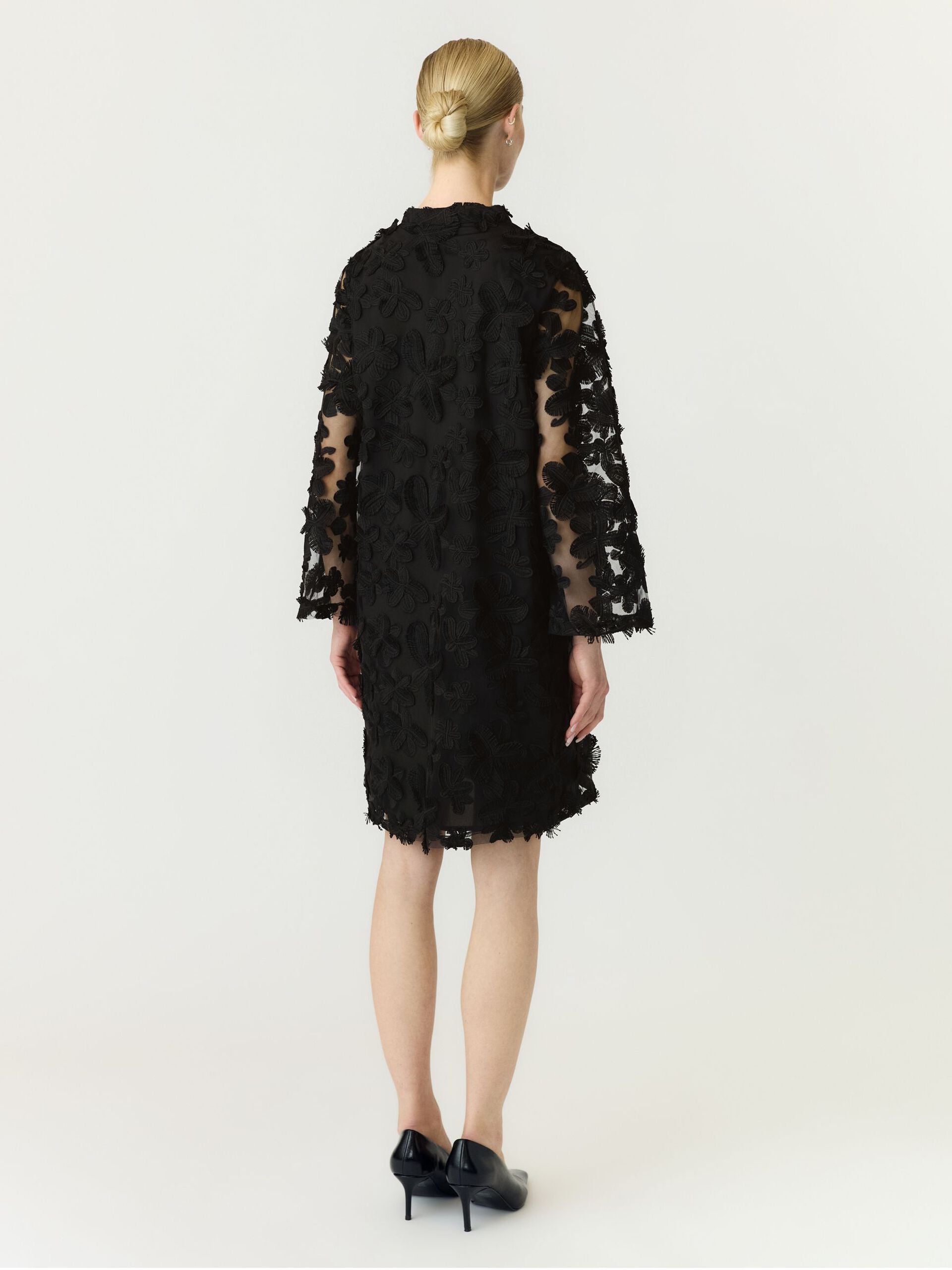 YASKarly 7/8 Short Dress - Black - Kjoler - Helt Dilla AS