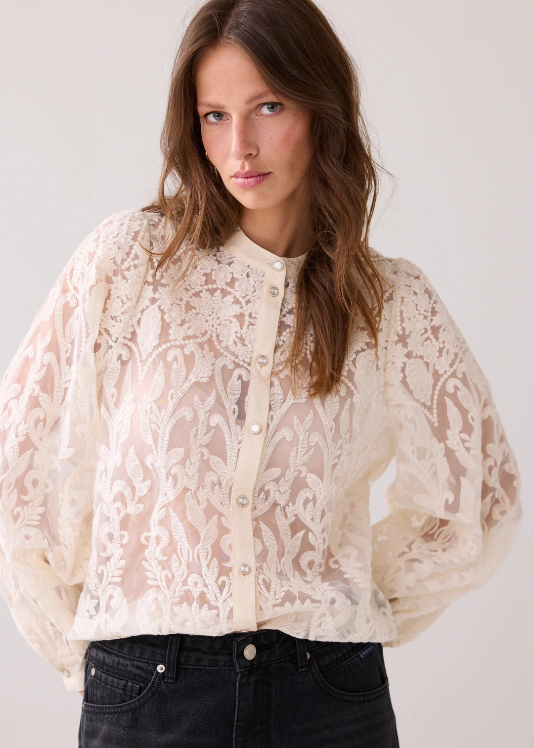 Sheer Lace Blouse - Ivory - Bluser - Helt Dilla AS