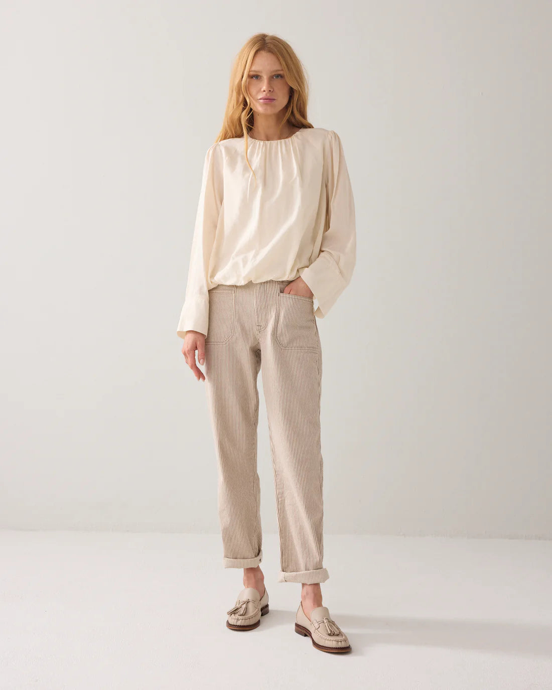 PLEATED TOP WITH SHEEN - Ivory - Bluser - Helt Dilla AS