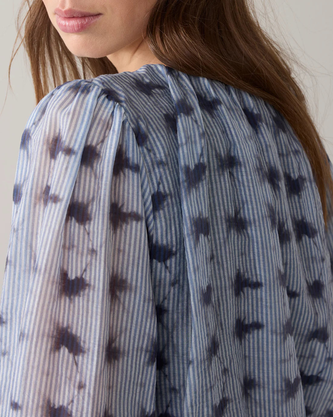 Top Tie Dye Stripe - Soft Blue - Bluser - Helt Dilla AS