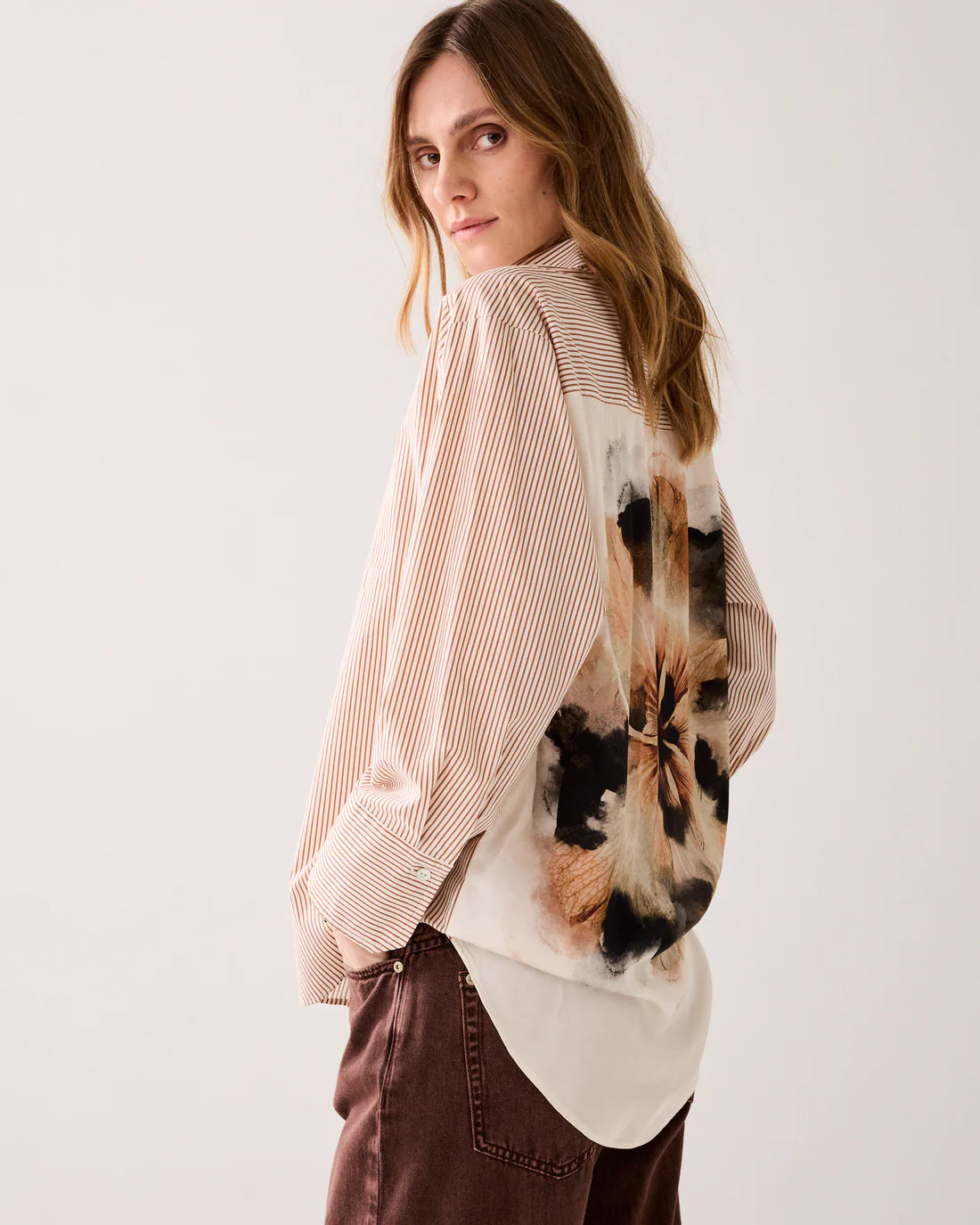 SHIRT BLOUSE IN A FABRIC BLEND - multicolor - Skjorter - Helt Dilla AS