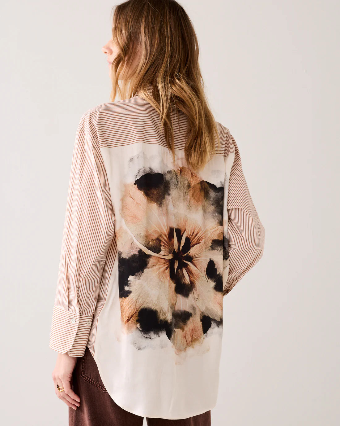 SHIRT BLOUSE IN A FABRIC BLEND - multicolor - Skjorter - Helt Dilla AS