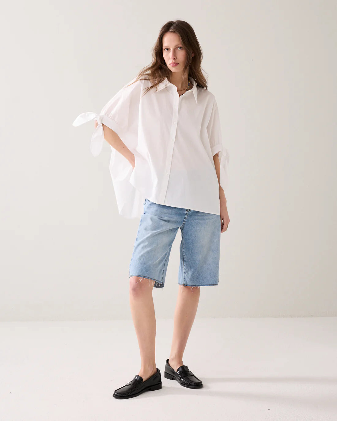SUPER-WIDE SHIRT BLOUSE - White - Skjorter - Helt Dilla AS