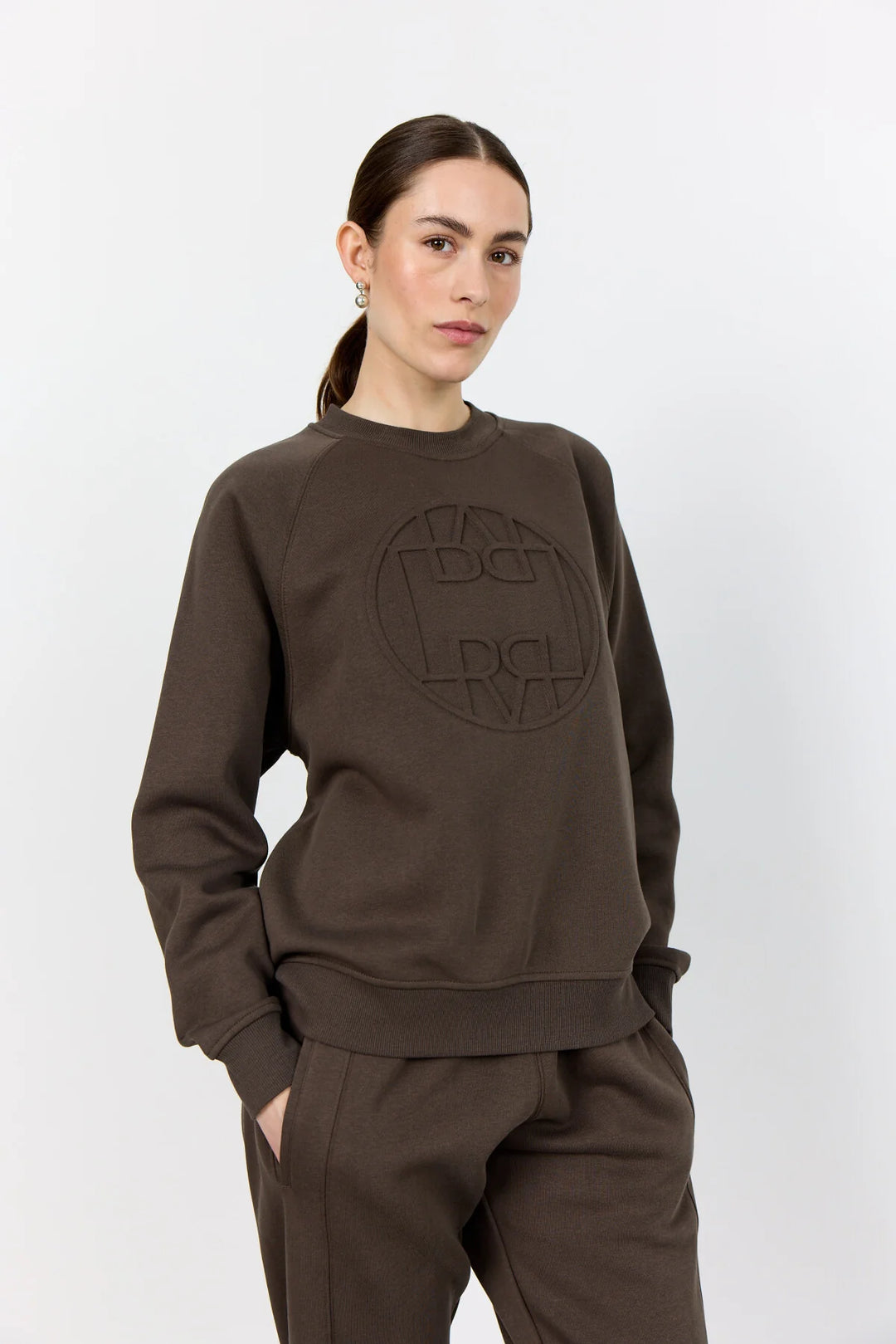 NUKA 11 Sweatshirt - MØRK BRUN - Genser - Helt Dilla AS