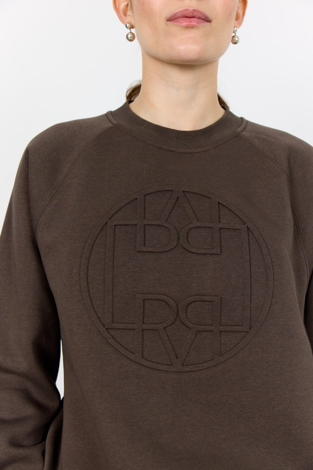 NUKA 11 Sweatshirt - MØRK BRUN - Genser - Helt Dilla AS