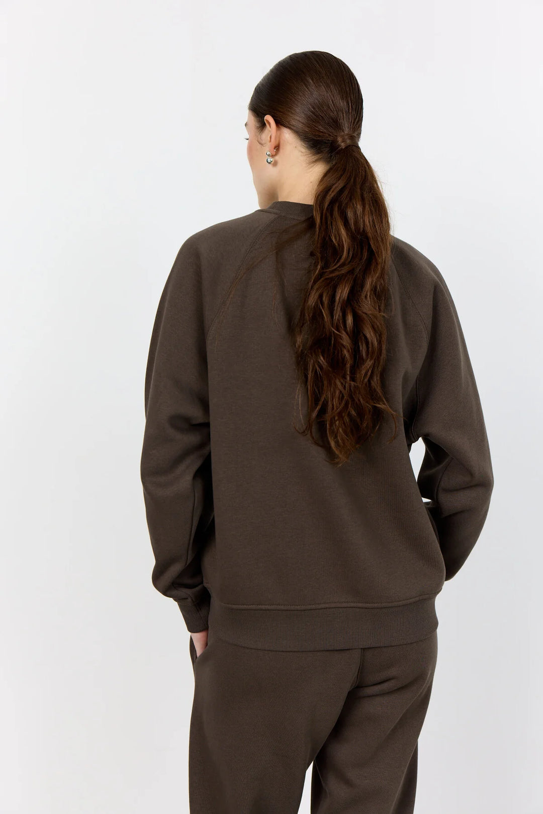 NUKA 11 Sweatshirt - MØRK BRUN - Genser - Helt Dilla AS