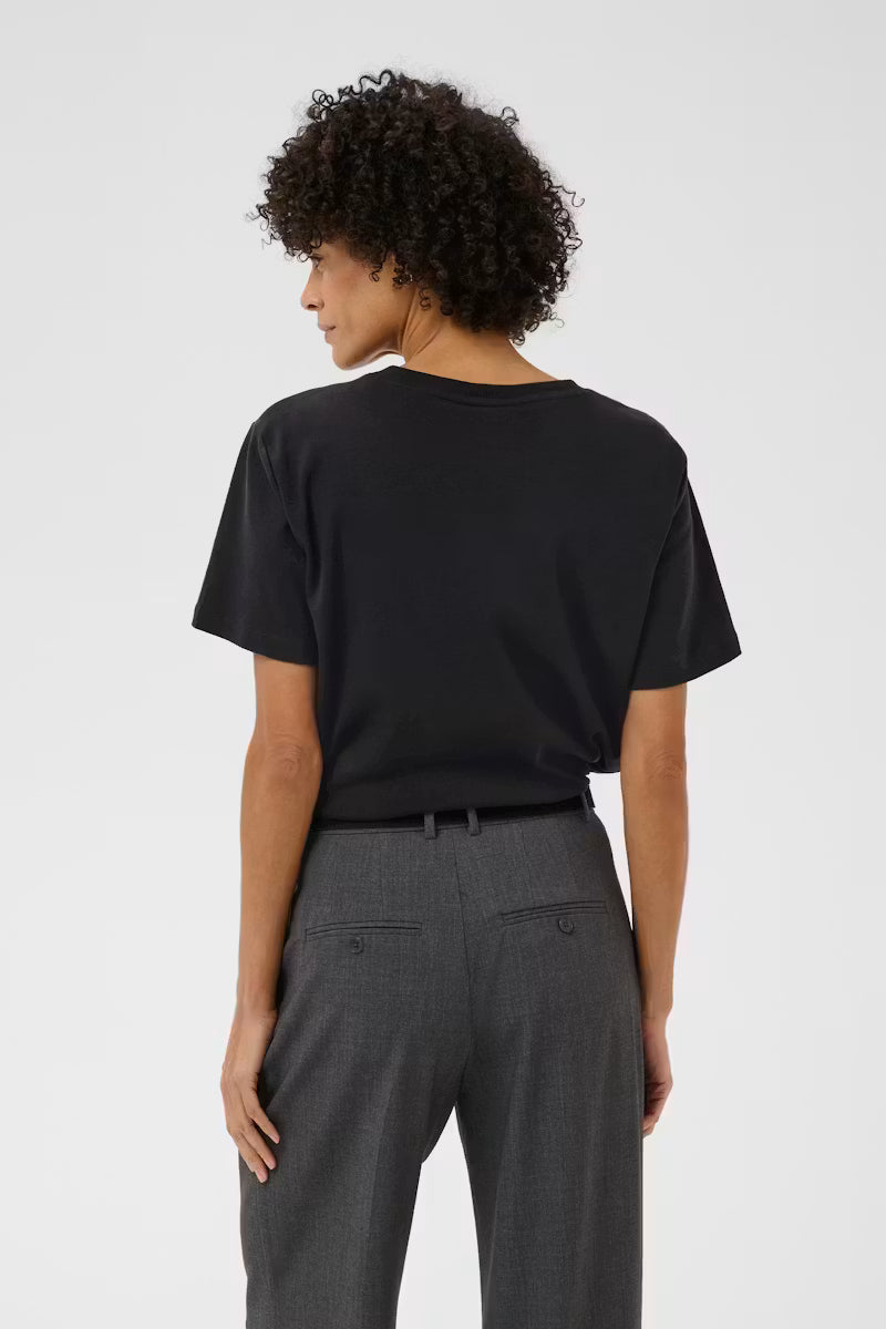 Anne T-shirt - Black - T-skjorter - Helt Dilla AS