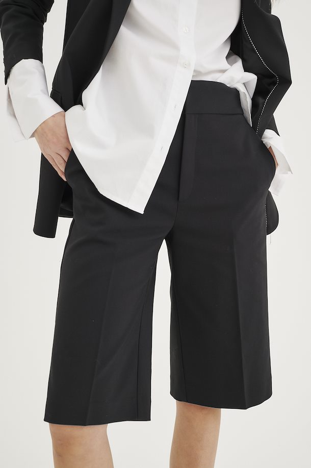 Zella Bermuda shorts - Shorts - Helt Dilla AS