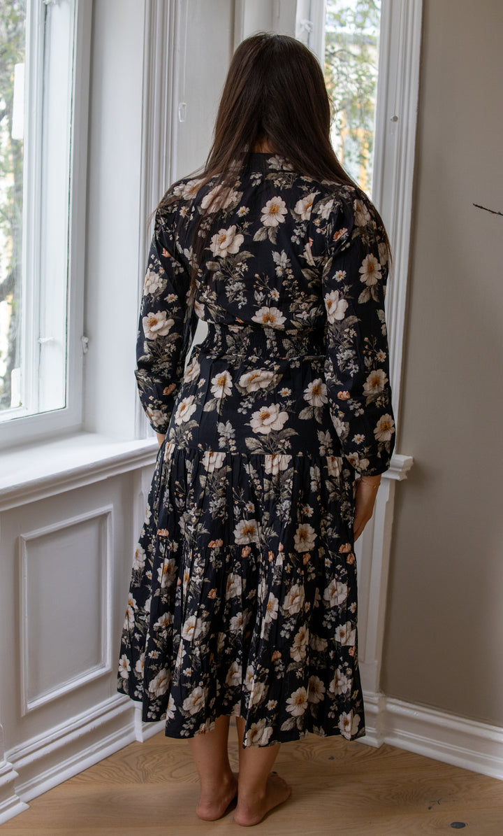 Vicky midi dress - Antique Black - Kjoler - Helt Dilla AS