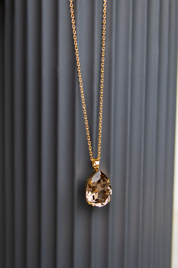 Classic drop necklace - greige