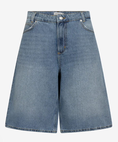 CM Anora Bermuda Shorts - Light Blue Denim - Shorts - Helt Dilla AS