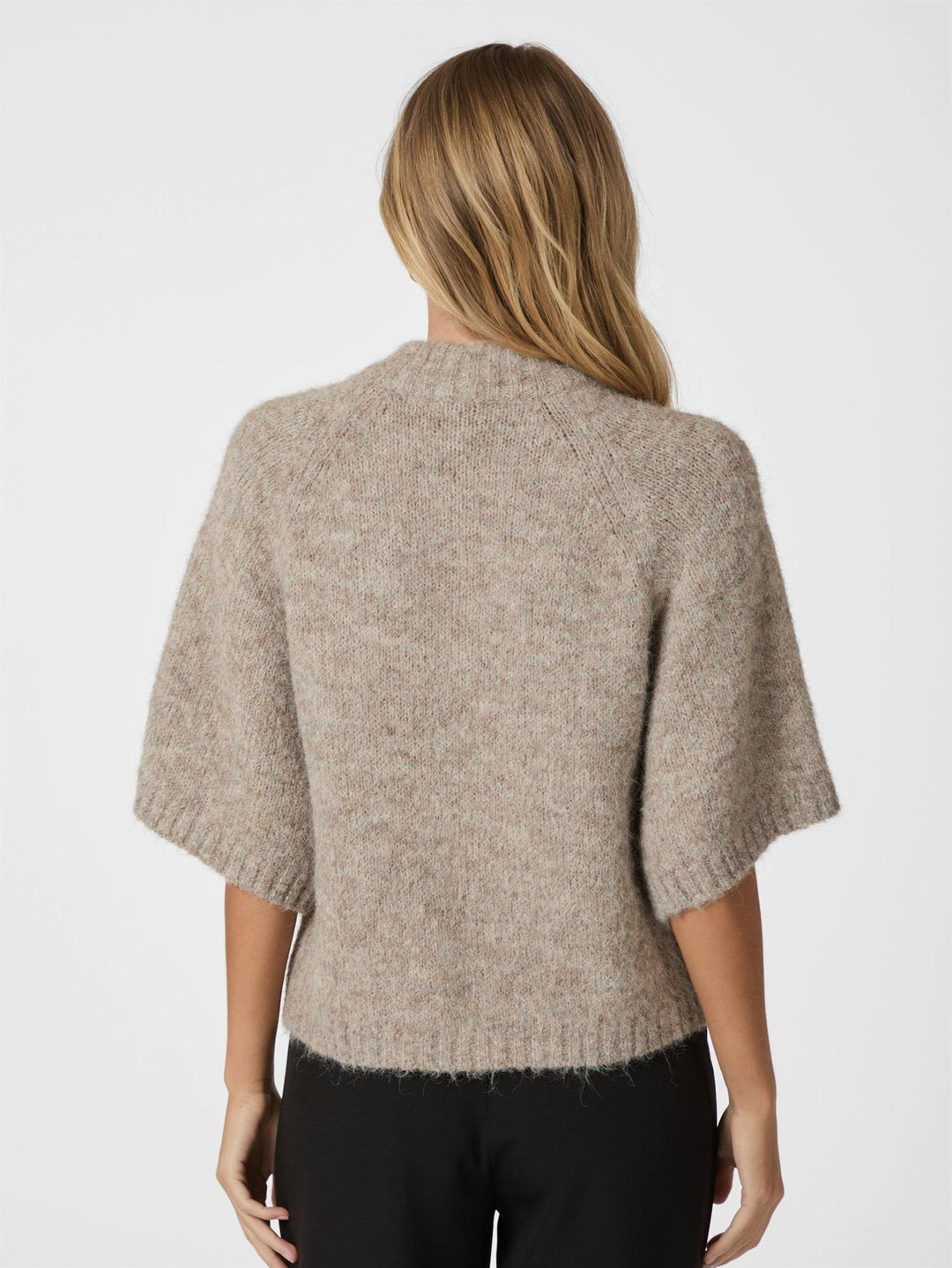 Benuta Fluffy Knit Cardigan - beige - Cardigans - Helt Dilla AS