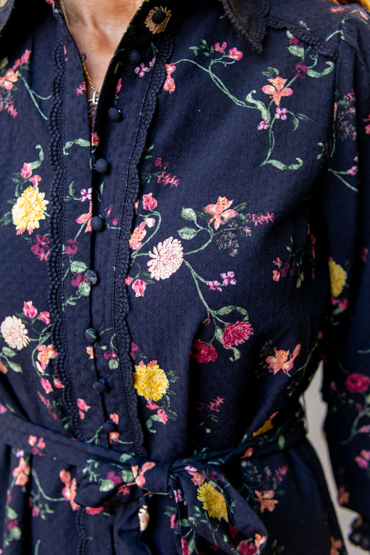 Tilera Shirt Dress - Black/Botari - Kjoler - Helt Dilla AS