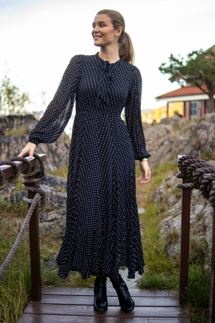 Daniella Dress London - Kjoler - Helt Dilla AS