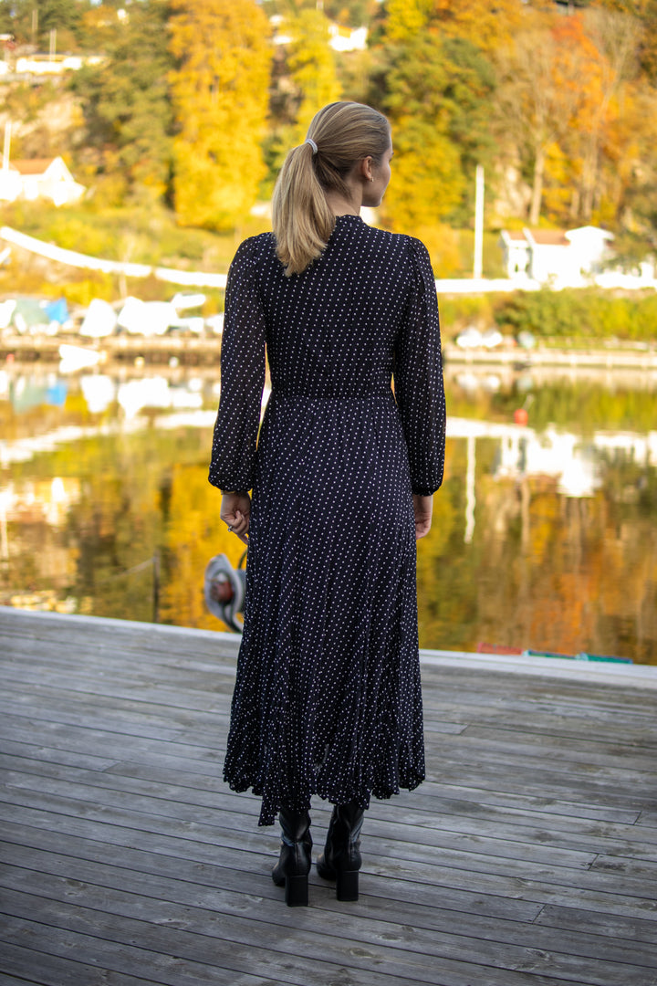 Daniella Dress London - Kjoler - Helt Dilla AS