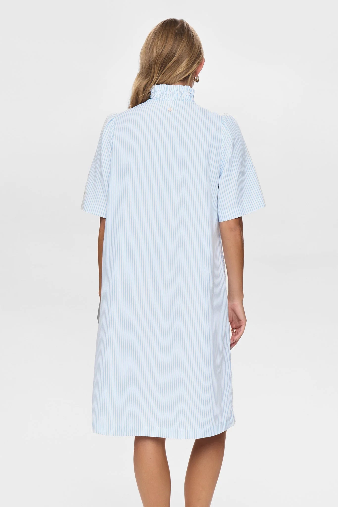 NuAshley Embroidery Dress - Airy Blue - Kjoler - Helt Dilla AS