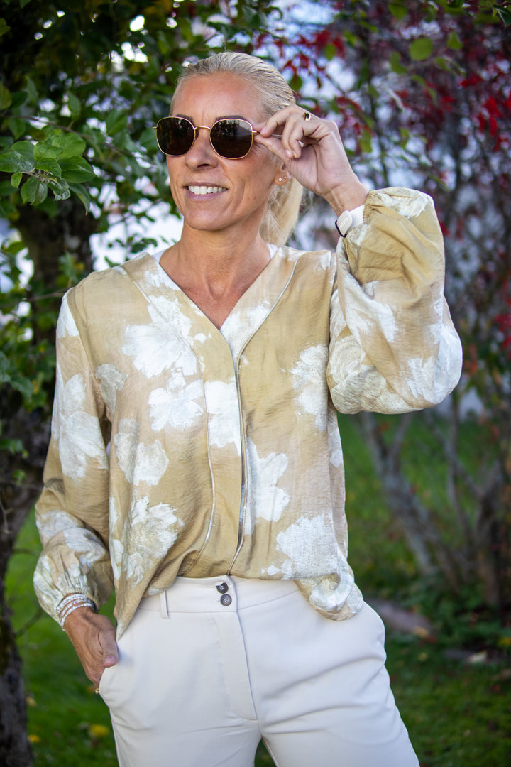 Nikki - bluse - Bluser - Helt Dilla AS