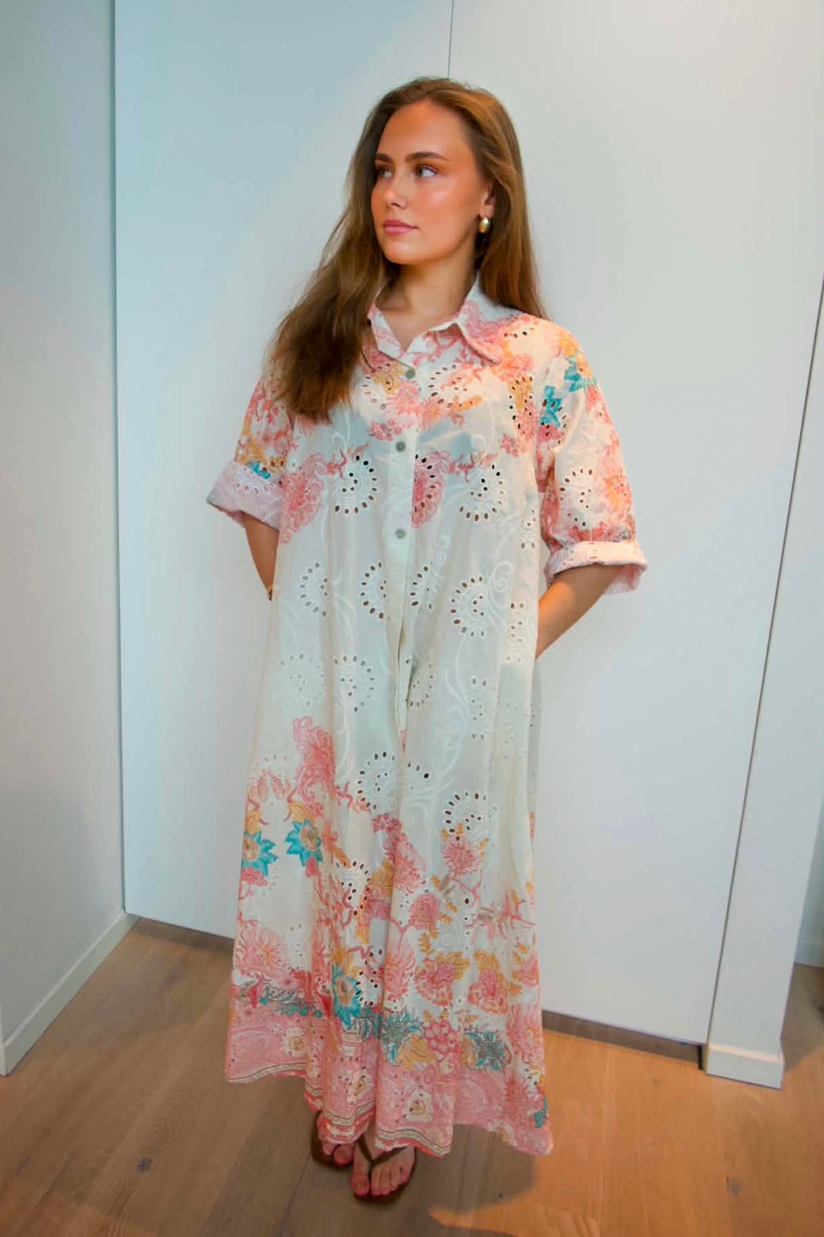 Noéline Mili Midi Dress - Pink Flower - Kjoler - Helt Dilla AS